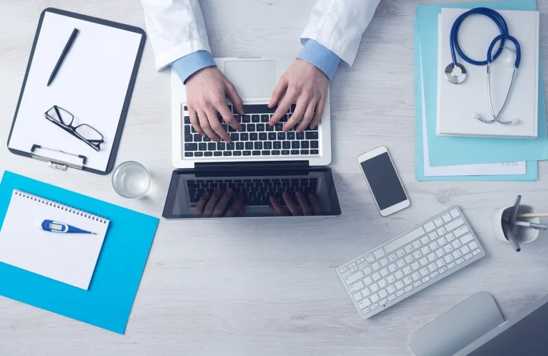 Necesidad médicos especialistas en España